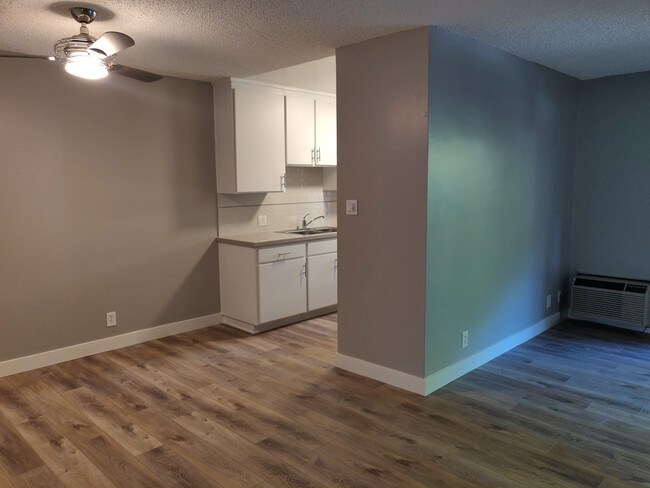 Foto del edificio - 5516 Corteen Pl