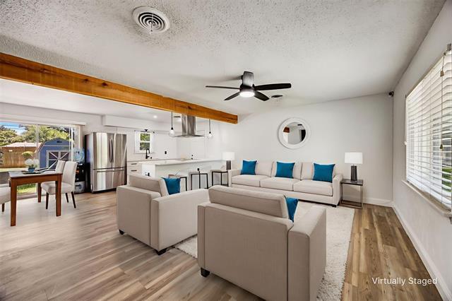 Building Photo - 404 E Alexander Ln