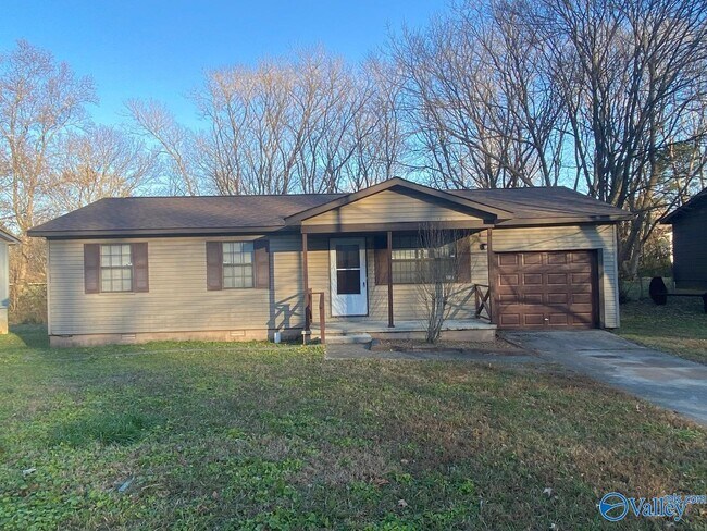 Foto del edificio - 5020 Kyle Ln NW