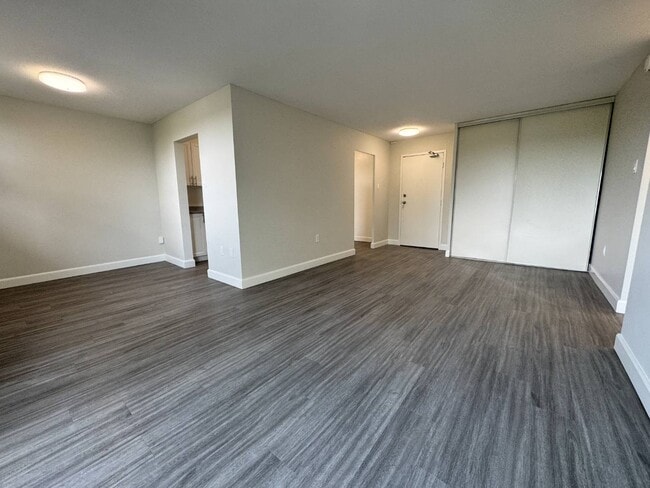 Building Photo - 200 London Rd