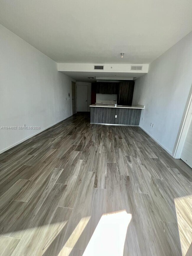 Foto del edificio - 801 S Miami Ave