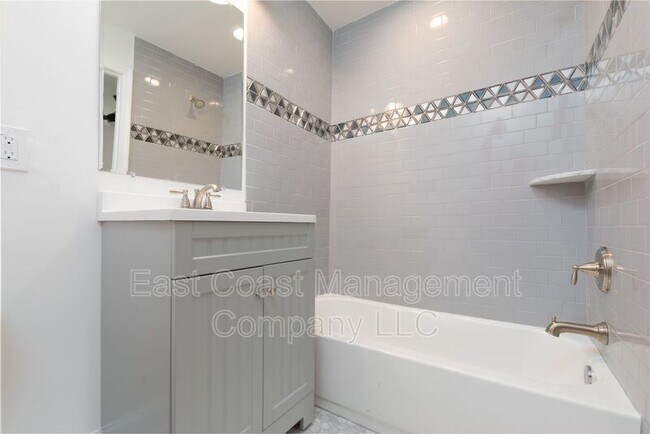 Building Photo - 1646 E Baltimore St