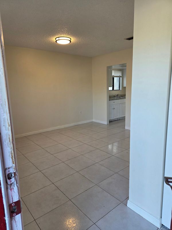 Building Photo - 4739 Sisson Rd