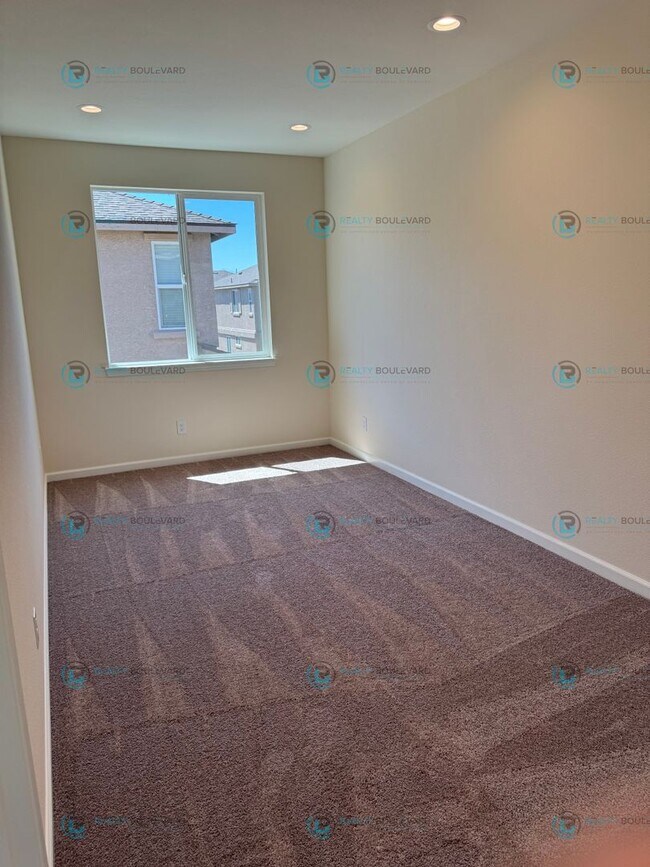 Building Photo - Modern Comfort and Convenience: Stylish 2-...