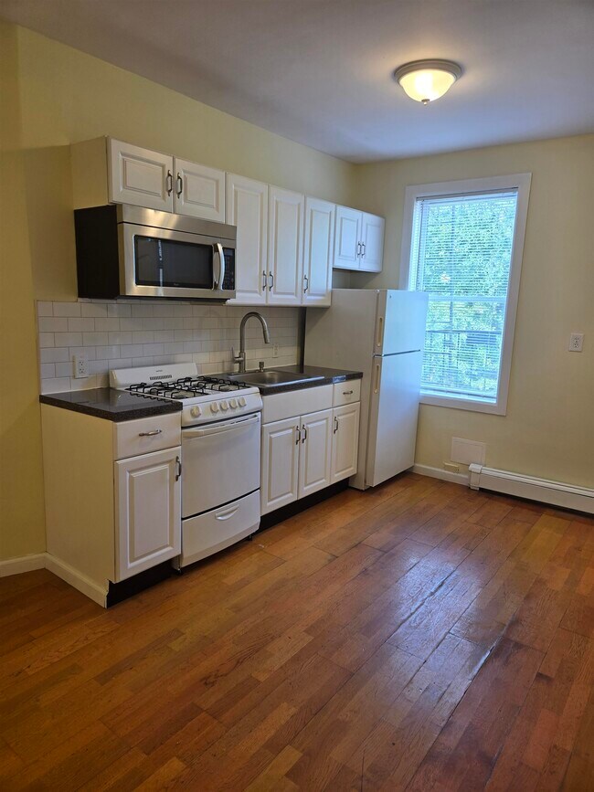 Foto del edificio - 281 Monmouth St