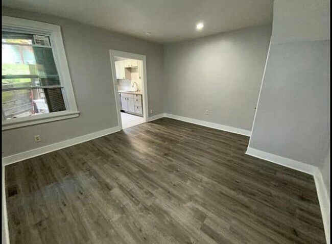 Dinning room - 915 Washington Blvd