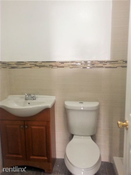 Building Photo - 229 Beach 29Th St