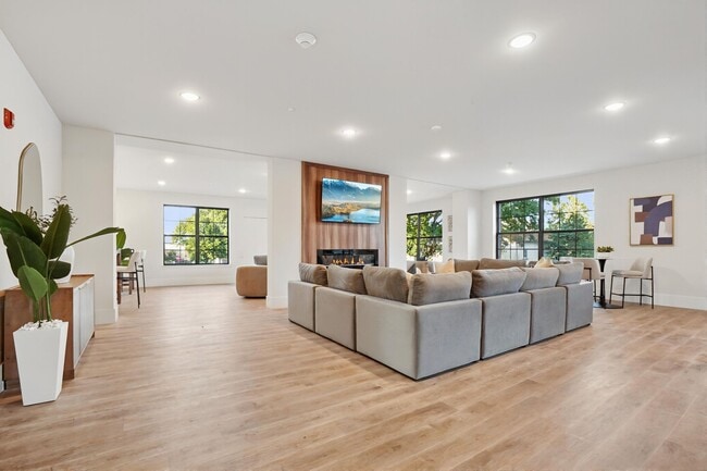 Building Photo - Cortlandt Terrace
