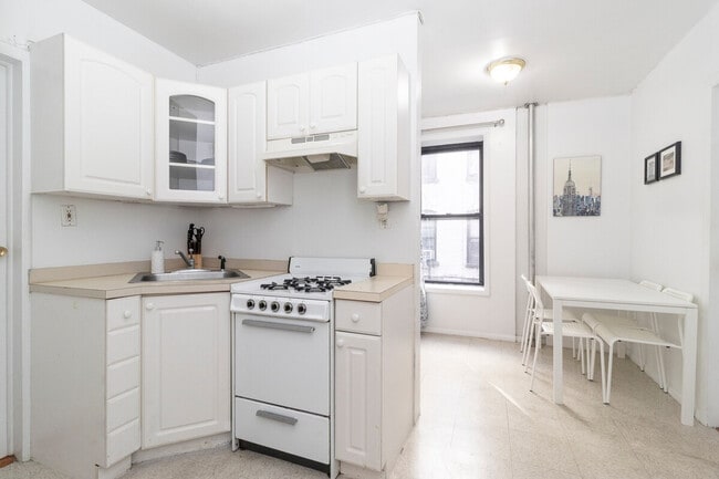 Foto del edificio - 312 E 93rd St