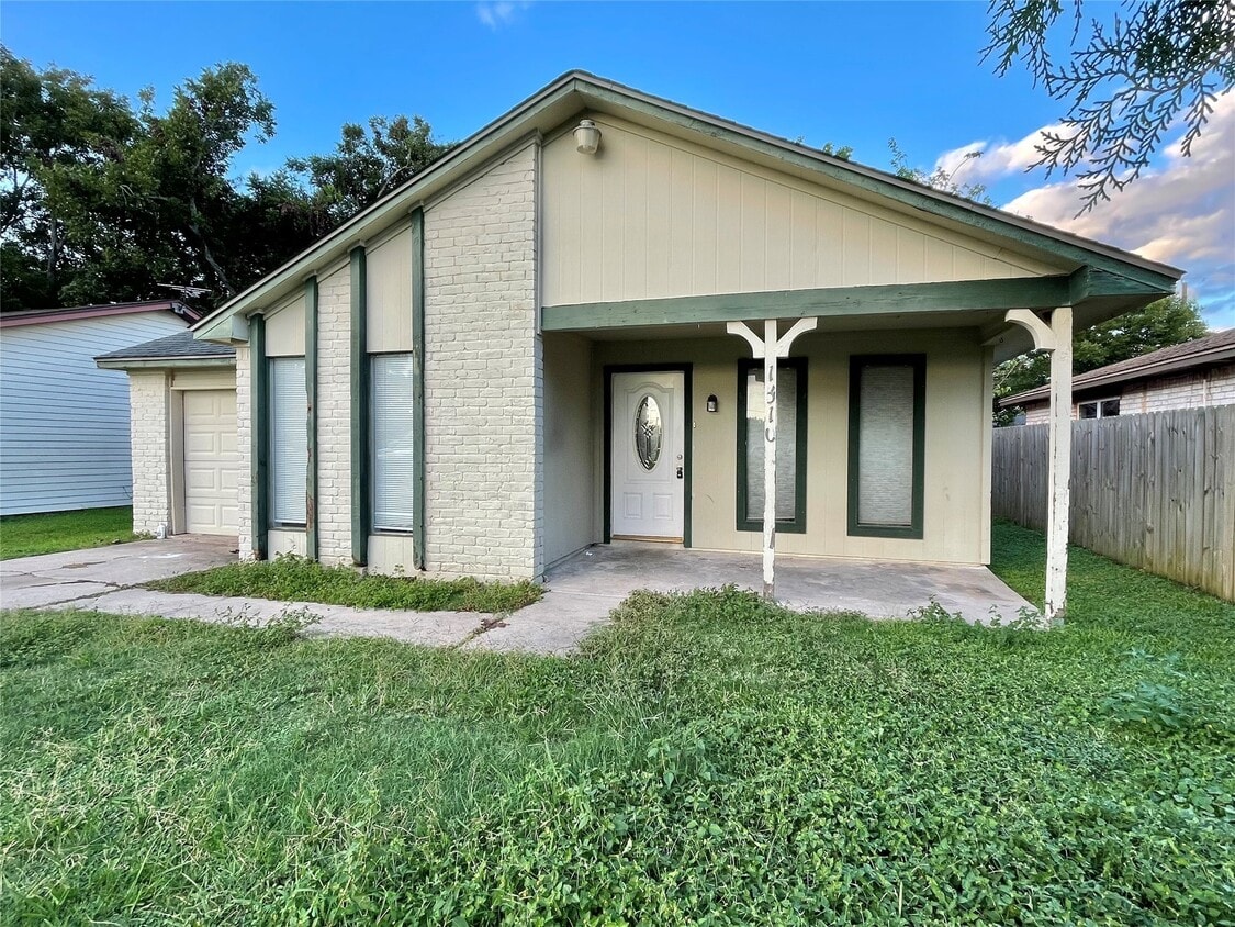 Foto principal - 1510 N Avenue Q