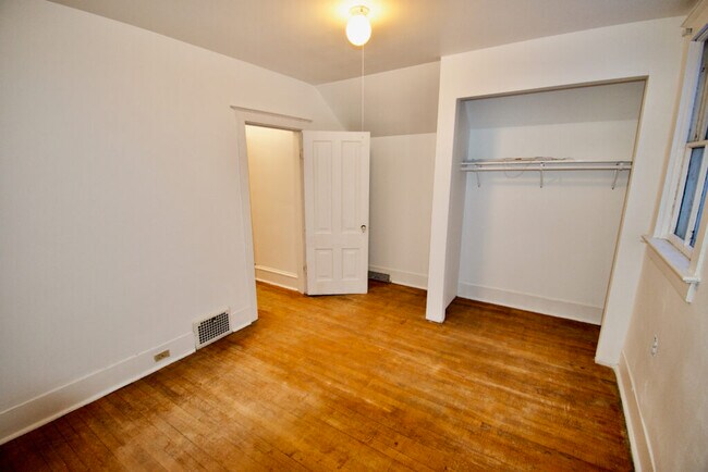 Foto del edificio - 821 8th St N