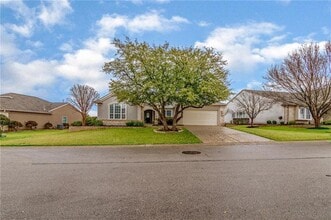 Building Photo - 112 Bee Creek Ct