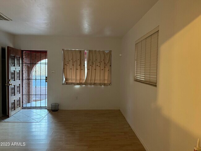 Building Photo - 4019 N 24th Ave