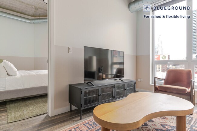 Foto del edificio - 61 W Erie St