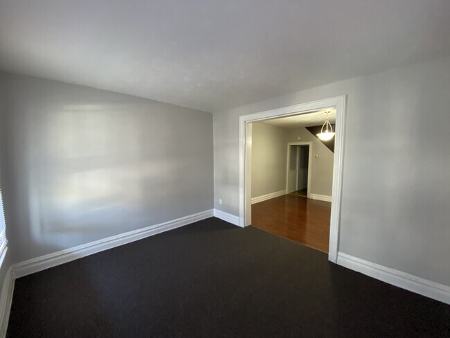 Building Photo - 220 2nd Ave