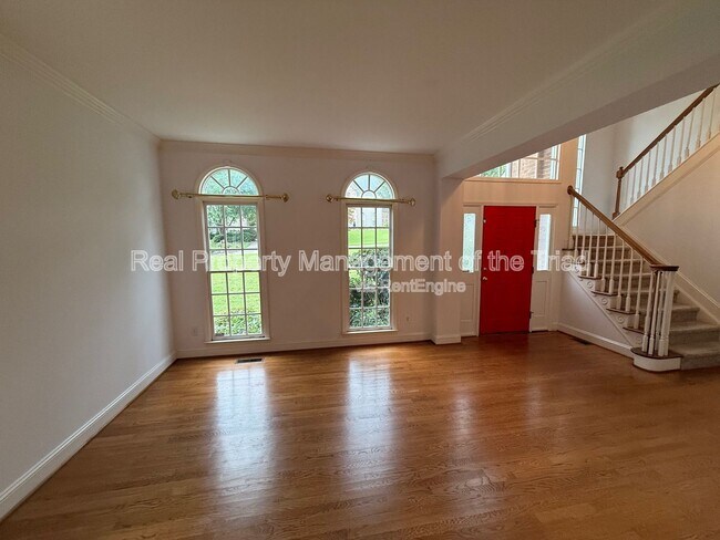 Foto del edificio - 4210 Shoal Creek Dr