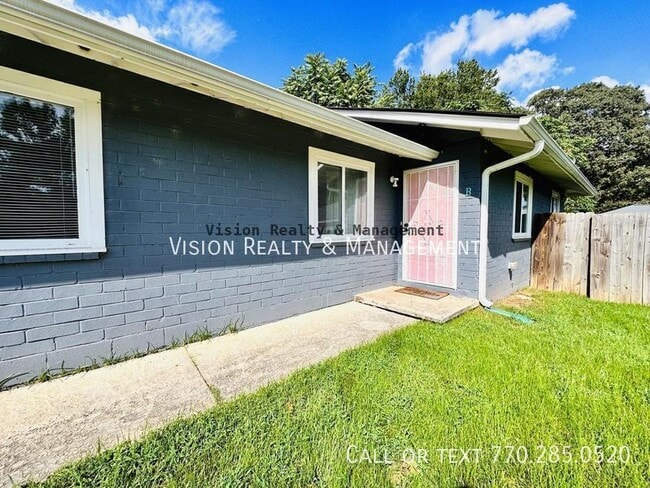 Building Photo - 1016 Linam Ave SE