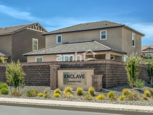 Foto del edificio - 681 West Bosal Dr