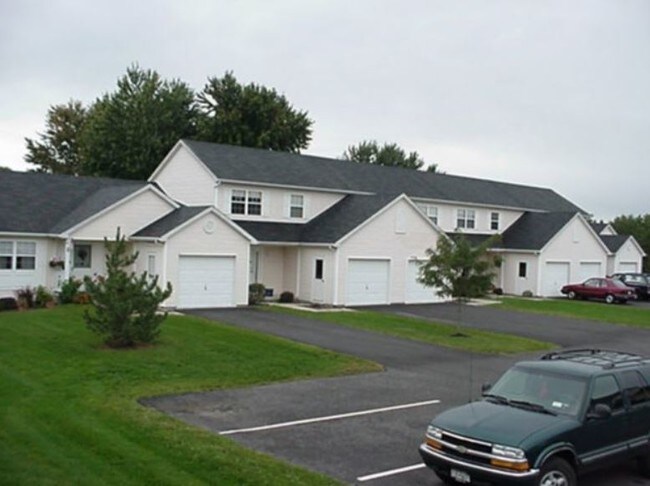 Foto del edificio - Crystal Commons Townhomes