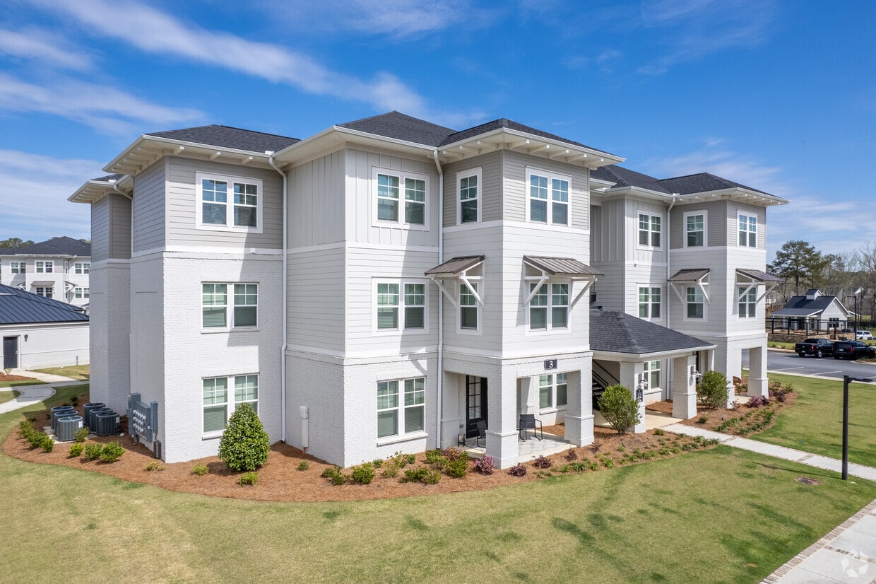 Image showcasing Des Moines Greystone Homes - FULLY OCCUPPIED - Apartments.com