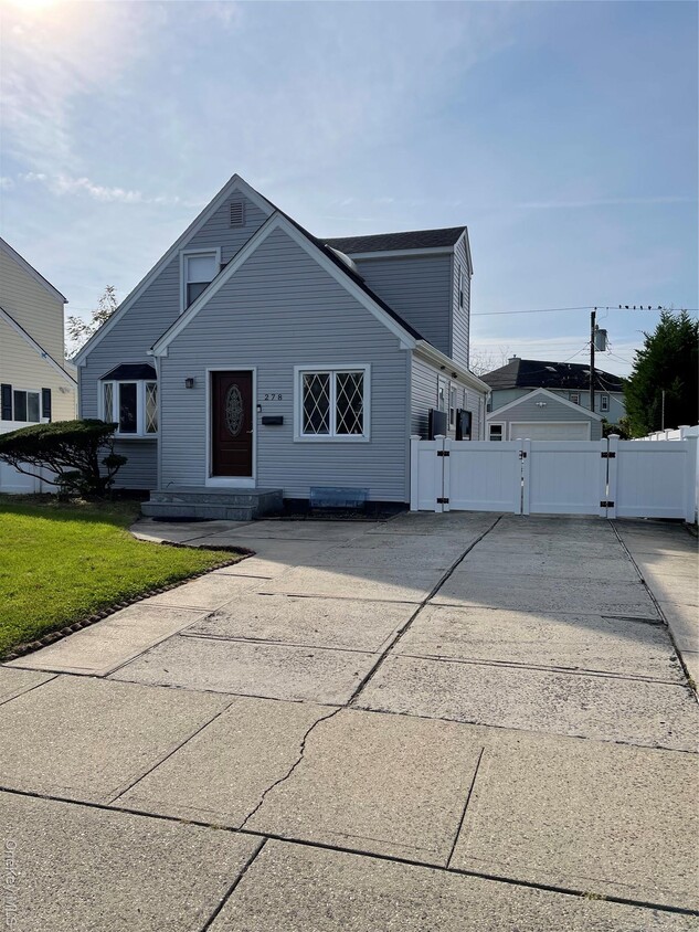 Primary Photo - 278 Devonshire Dr