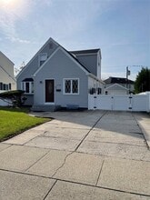 Building Photo - 278 Devonshire Dr