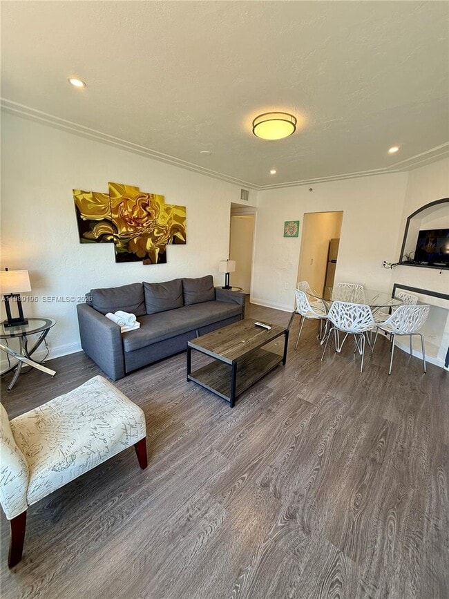 Building Photo - 1542 Jefferson Ave