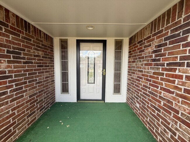 Building Photo - 616 Morningside Dr