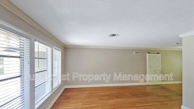 Building Photo - 1409 21st St W