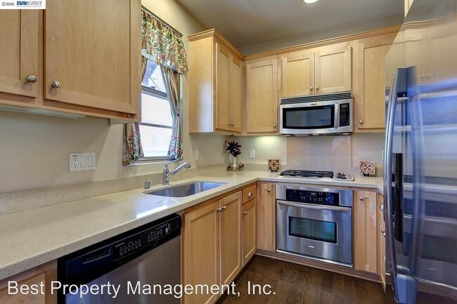 Building Photo - 4 br, 2.5 bath House - 48917 Rustyleaf Ter.