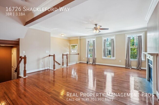 Foto del edificio - 16726 Shackleford Way