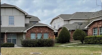 Building Photo - 611 Oriole Blvd