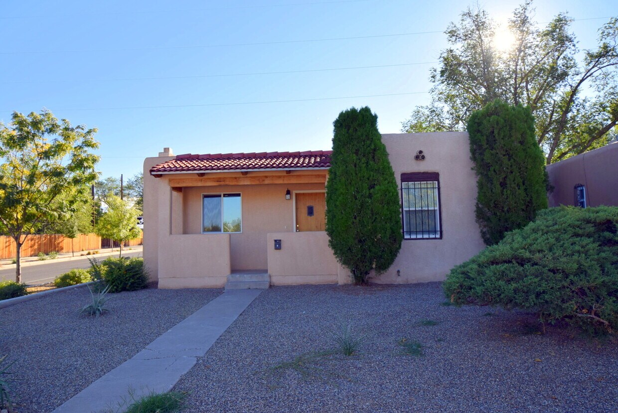 Primary Photo - 2 Bedroom Casita NOB HILL/UNM CNM AREA WIT...
