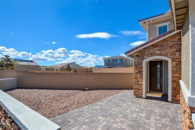 Building Photo - 141 Neverland Ave