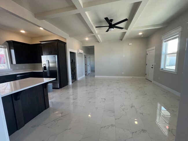 Building Photo - 4910 Wagon Wheel Dr E