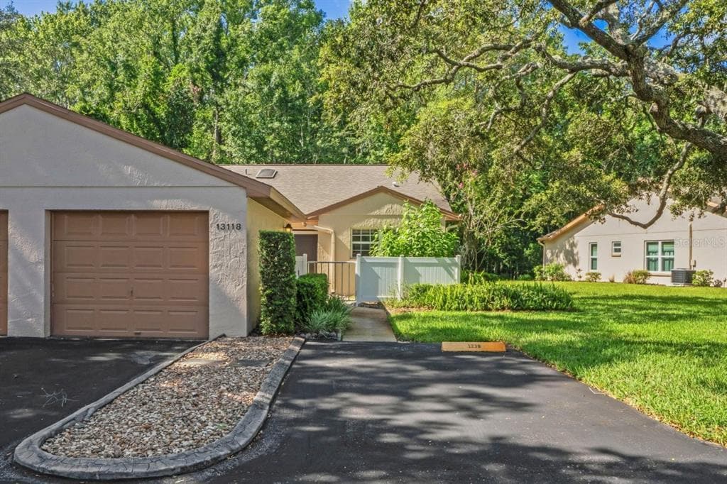 Primary Photo - 13118 Cypress Hill Dr