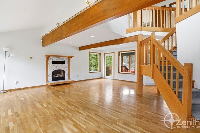 Building Photo - 541 K. Street