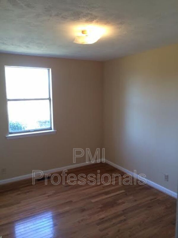 Building Photo - 6034 Creekmont Dr