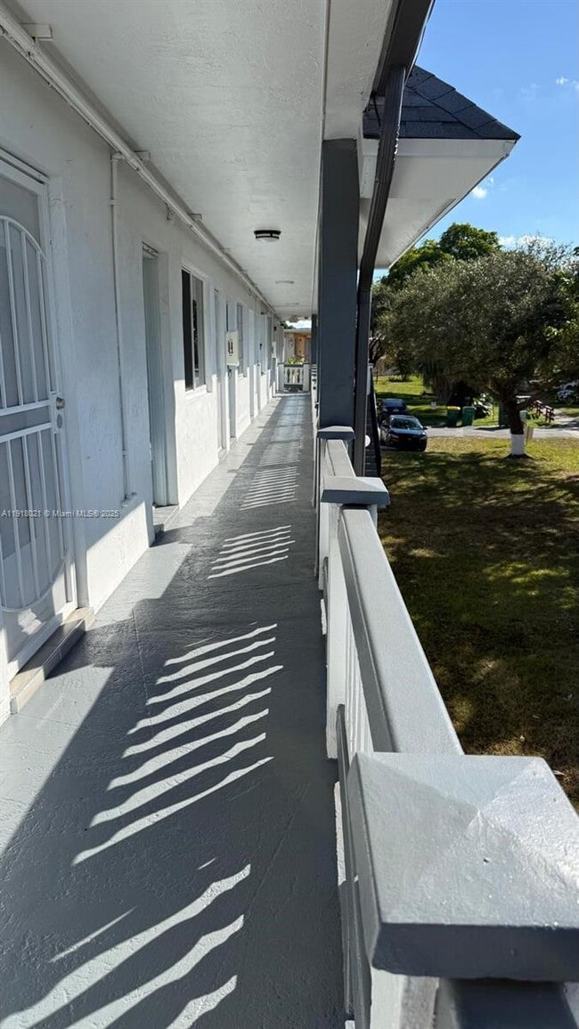 Building Photo - 20337 NE 2nd Ave