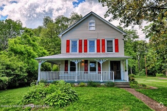 Building Photo - 153 Bross St