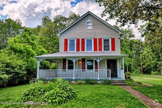 Building Photo - 153 Bross St