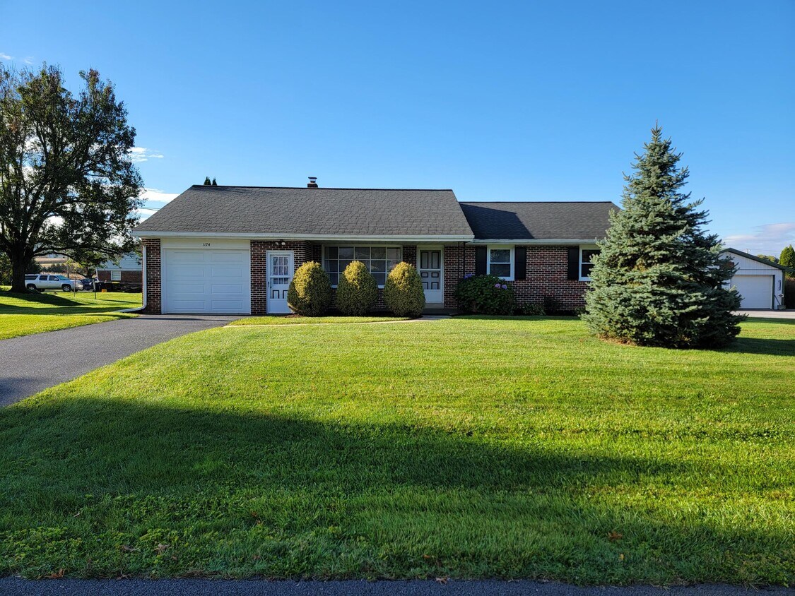Primary Photo - 1174 Rose Ave