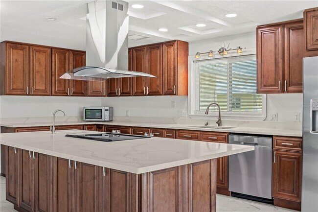 Building Photo - 17511 Canal Shores Dr
