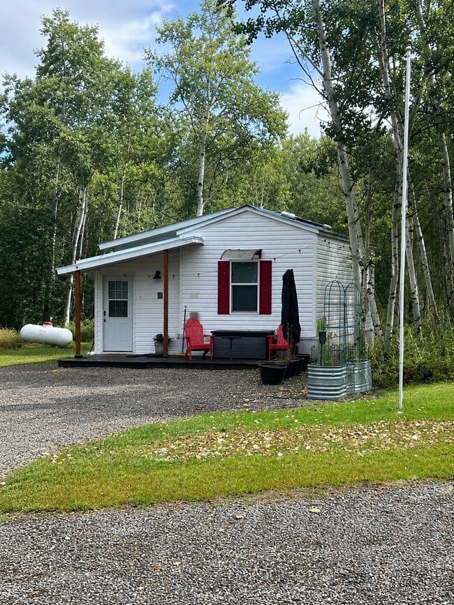 Building Photo - 135 Hideaway Dr