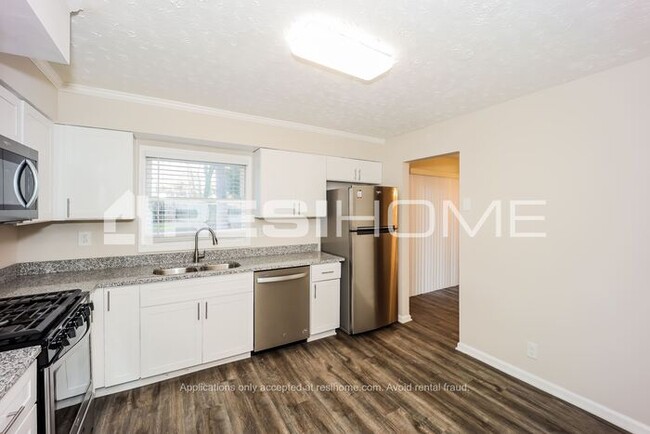 Building Photo - 5510 Saint Lo Ln