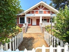 Building Photo - 543 Franklin St