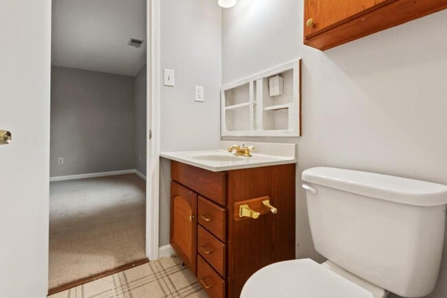 Foto del edificio - 648 Golfview Dr