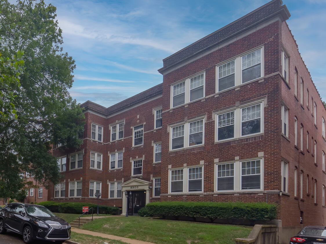 Primary Photo - 6300 Southwood Ave