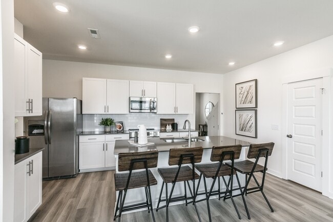 Building Photo - 4042 Keeley Dr