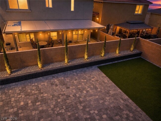 Foto del edificio - 6366 Pipers Brk Ln